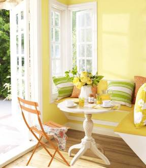lovely yellow room